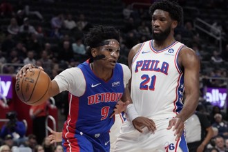 NBA》恩比德輕鬆轟41分 七六人送活塞跨季最長22連敗