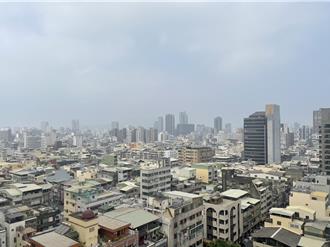 清晨出現逆溫輻射霧 高雄空品亮橘燈環保局啟動應變