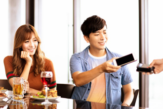 4星座一恋爱就花钱如流水 越幸福荷包越扁