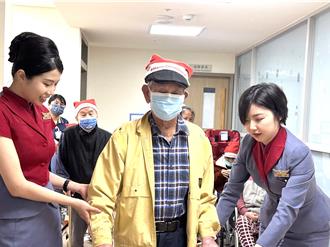 新生日照中心變身模擬機艙 華信為台東長者圓夢