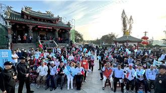 柯文哲前進金門天后宮開講 反轉戰地為世界和平的關鍵