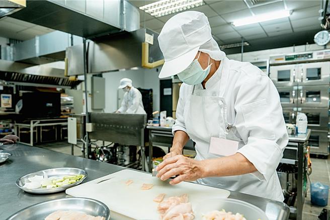 勞工局開辦的「產訓合作職前訓練班」已開始受理報名。（翻攝照片／洪靖宜高雄傳真）