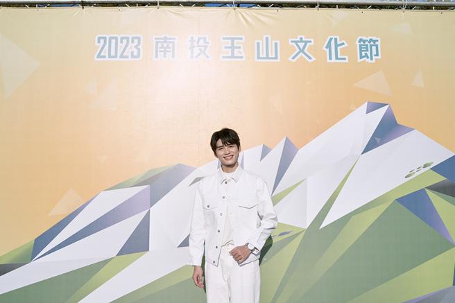 王品澔在家乡担任活动大使。（南投县政府提供）