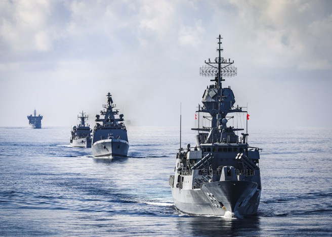 美国和多国海军在印度洋举行联合演习的资料照。（美国海军）