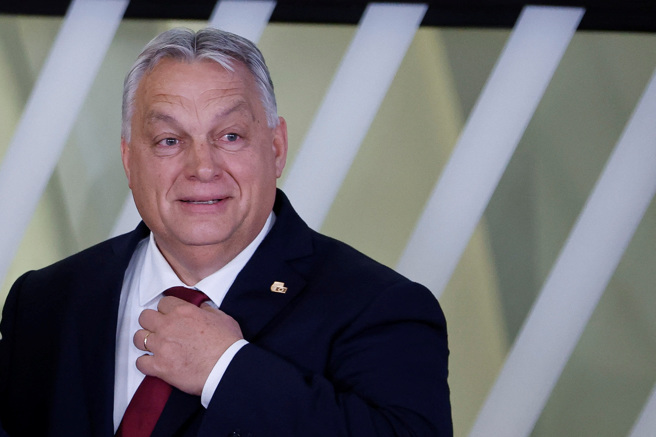 匈牙利總理奧班（Viktor Orban）揚言將否決援助烏克蘭計畫，今將與歐盟（EU）正面槓上。圖為奧班抵布魯塞爾出席歐盟會議。（圖／路透社）