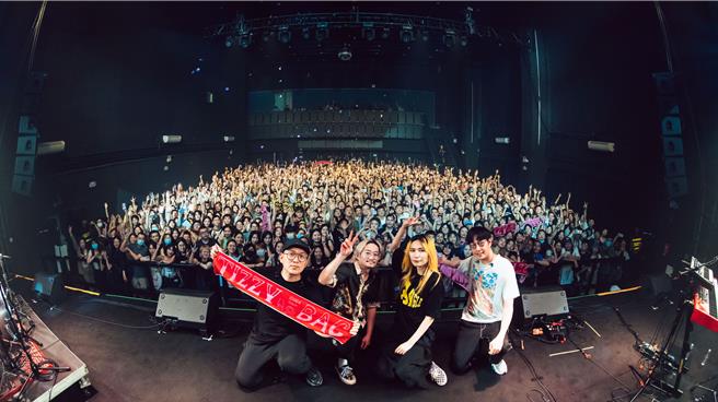 Tizzy Bac暌違10年重返深圳開唱。（相信音樂提供）