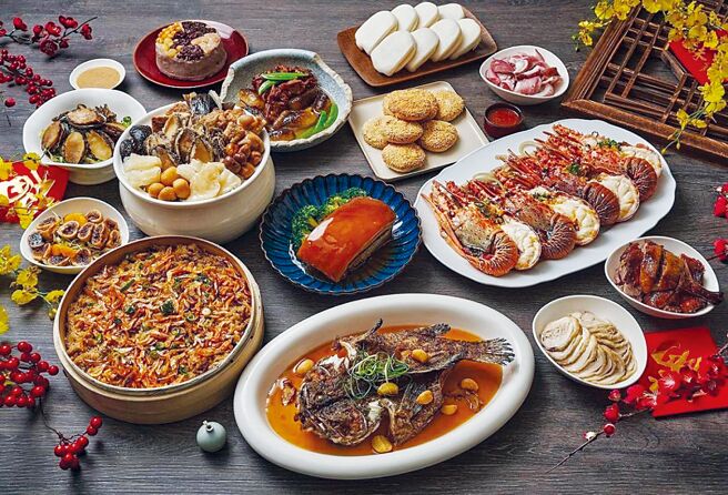 凱撒年菜外賣多數單品與套組價格調漲3％～40％不等，板橋凱撒大飯店推出「龍躍迎春慶團圓」年菜外帶，六人及八人組合套餐，每套5,888元起。圖／板橋凱撒大飯店提供