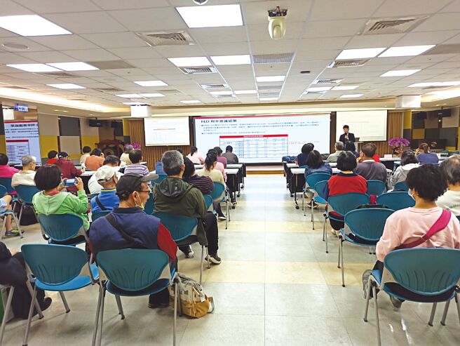 櫃買中心今年度與多家券商及投信合作，巡迴全台舉辦投資人講座。圖／櫃買中心提供