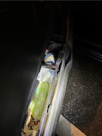 18歲男遭警攔檢全身皮皮剉 原來車門夾藏大批毒品