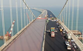 世界最難跨海工程 深中通道主線貫通