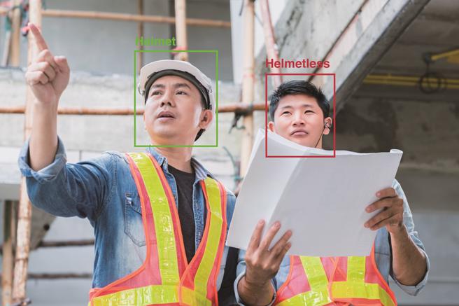 工安360系统能清楚分辨场域人员是否依规定穿戴安全帽及反光背心等装备，并及时通知管理人员处理。图/业者提供