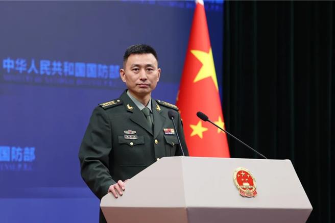 大陆国防部批菲美炒作仁爱礁问题，陆方将继续採取必要措施。（大陆国防部）