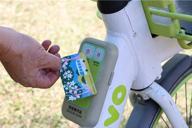 彰化縣員林市公所宣布從12月16日起，員林市民憑員林幸福卡於縣內範圍內借還公共自行車，前30分鐘員林市公所補貼4元。（員林市公所提供／孫英哲彰化傳真）