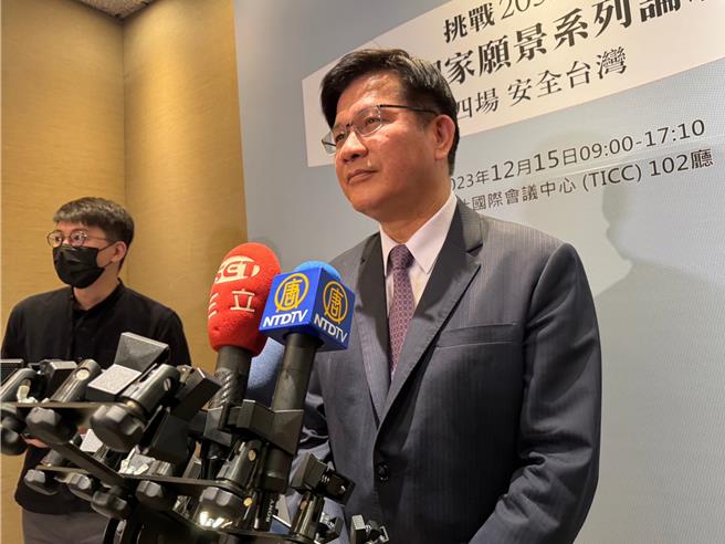 林佳龙今受访时表示，距离选举不到一个月，陆方有这样的动作，会被质疑有介选动机。（李奇叡摄）