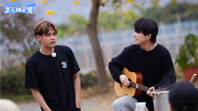 陳零九（左）、邱鋒澤組成「九澤CP」，近期還開了小巨蛋演唱會。蘇慧倫擔任《滾石摘星號》的嘉賓。（滾石唱片提供）