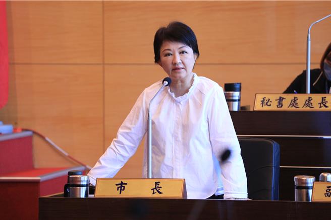 台中市長盧秀燕表示，基於保護警察的立場，希望警政署也能發文給地方政府，給全國警察豁免條款。（張亦惠攝）