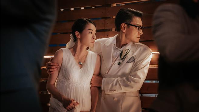 劉德華在主演電影《潛行》與太太感情深厚。（台灣映藝提供）