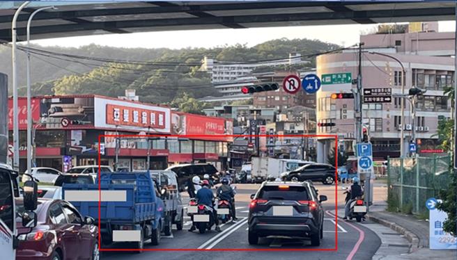 明年1月2日起五股区新五路、中兴路口将实施科技执法。（警方提供）