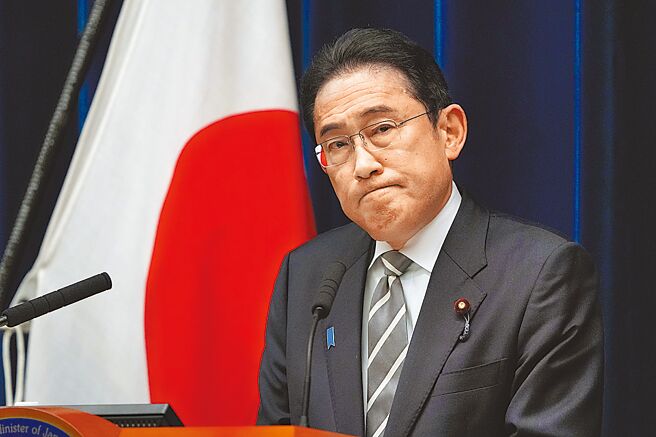 日本首相岸田文雄（見圖）14日宣布，撤換官房長官松野博一，由曾任外務大臣的林芳正接任。（新華社）