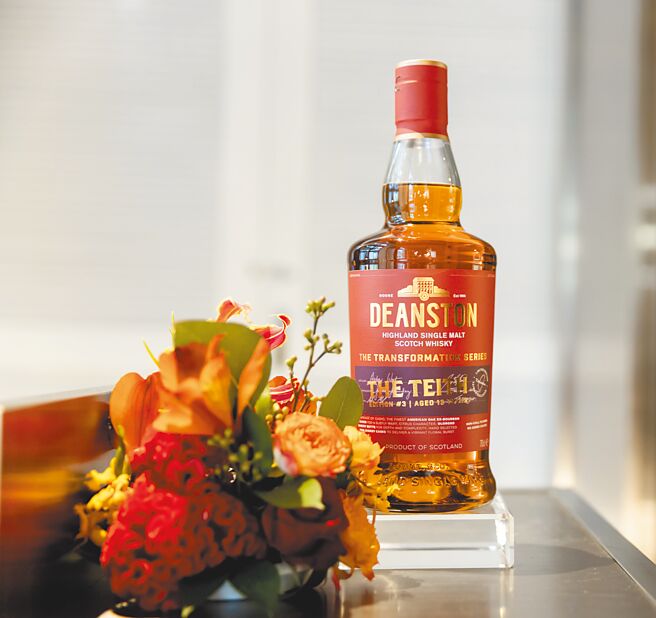 汀士頓發表了專為台灣市場打造的「蛻變系列」第三款「THE TEITH（蘊育者）」威士忌。（鄧博仁攝）【飲酒過量 有礙健康】