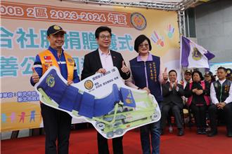 助長者上下樓 國際獅子會300B 2區捐30台爬梯機