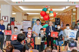 耐斯王子大飯店集眾愛 送8000份禮物溫暖童心