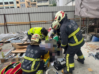 國小電梯施工突啟動！夫目睹妻遭夾  「臉變形手骨折」身亡