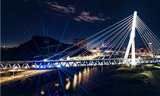 光影列車秀安坑登場 光彩奪目超吸睛