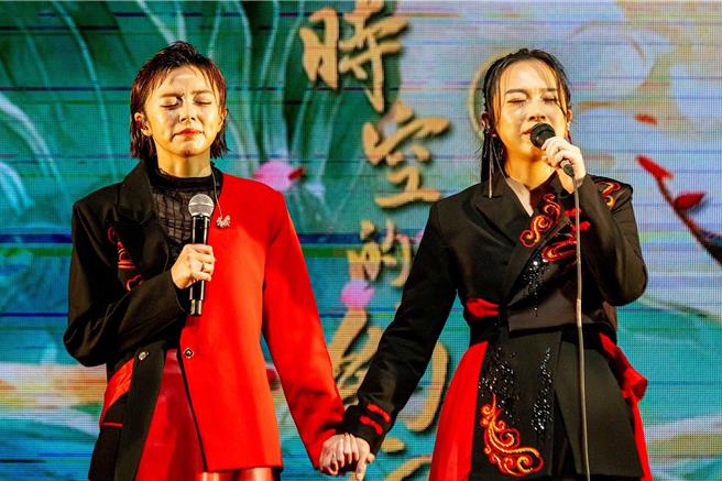 王瞳在演唱会中担任压轴，忆起艾成仍激动泪崩。（神国大乐提供）