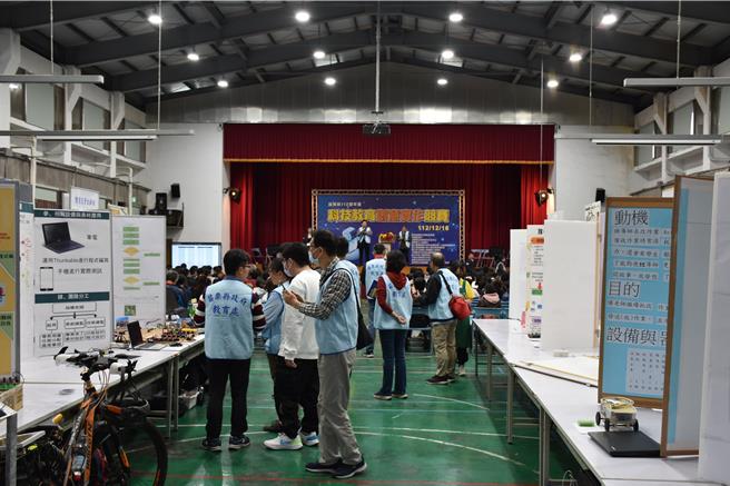 苗栗县政府2023年科技教育创意实作竞赛16日登场。（谢明俊摄）