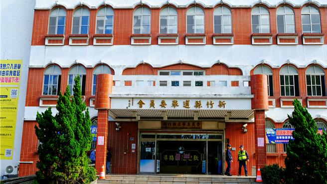 新竹縣選舉委員會指出，第11屆區域立法委員選舉新竹縣選舉區公辦電視政見發表會，將在明年1月3日直播。（羅浚濱攝）