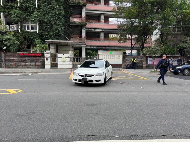 事故後，李男失去意識，被送往新店慈濟醫院急救，目前於加護病房持續觀察治療。（民眾提供）