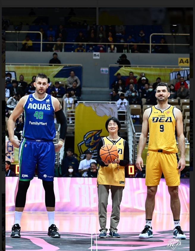 新北中信特攻籃球隊今日（16日）於新北新莊主場出賽，迎戰高雄全家海神，由新北地檢署檢察長余麗貞主持開球。(中信特攻提供)