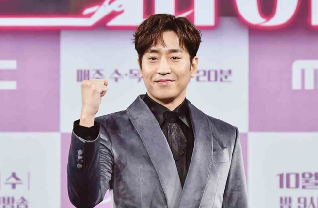 Eric（文晸赫）是「神話」隊長。（圖／翻攝自韓網）