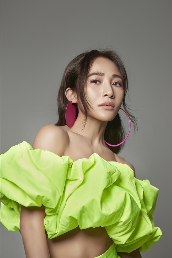 梁文音近來推出新歌，跨年將在屏東里港獻唱。（環球音樂提供）