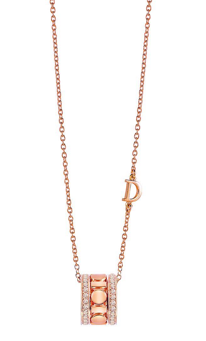 DAMIANI Belle Epoque Reel 18K玫瑰金寬版鑲鑽項鍊，12萬9000元。（DAMIANI提供）