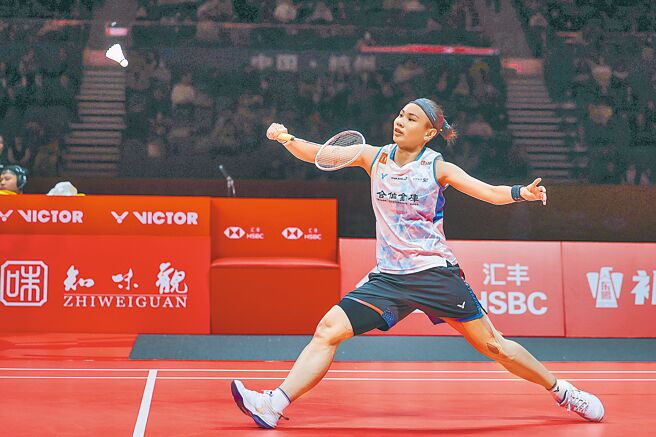 戴資穎在BWF年終總決賽不敵安洗瑩，但因東宗擊敗金佳恩，小戴仍以A組第2晉級4強。（Badminton Photo提供）