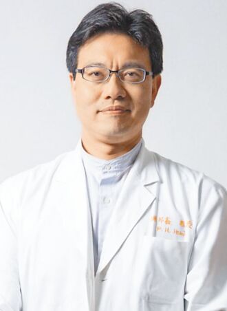 今年破1700台關節手術 謝邦鑫成全台之最