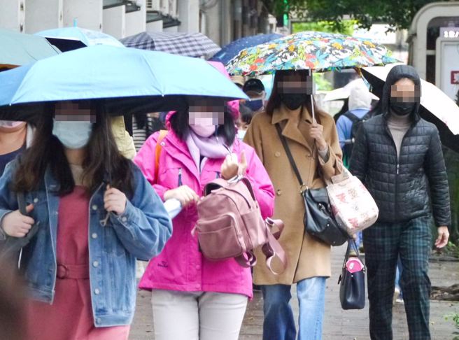 強烈大陸冷氣團昨(16)日報到，造成雙北共13人到院前心肺停止死亡。（圖／中時資料照）