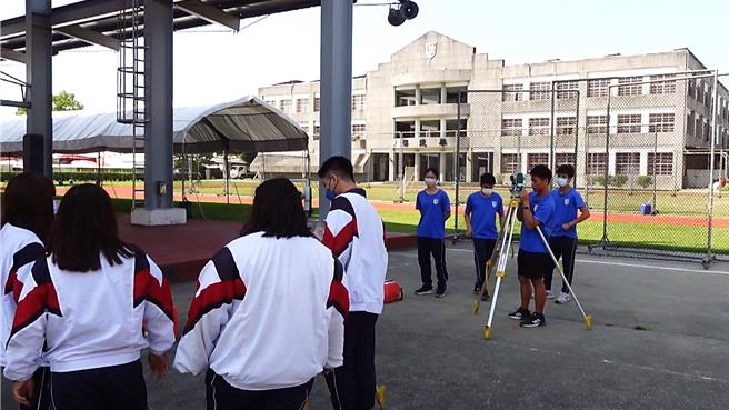 國內技職名校「公東高工」被教育部列為專案輔導學校，校方決議售地清償債務，明日將送交計畫書審查。（蕭嘉蕙攝）