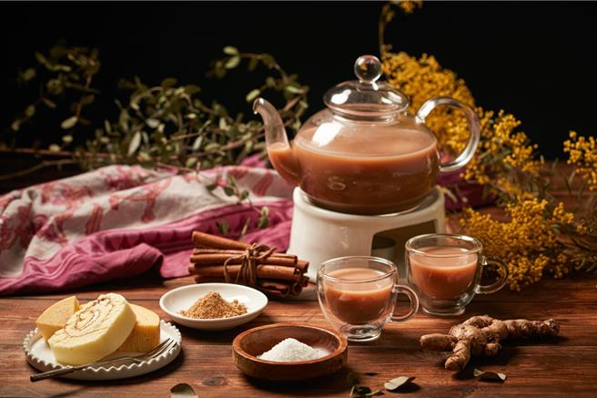印度奶茶香氣馥郁，具有暖身效果，是不少民眾冬季愛喝的風味茶飲，在家也能自製。（桂冠窩廚房提供）