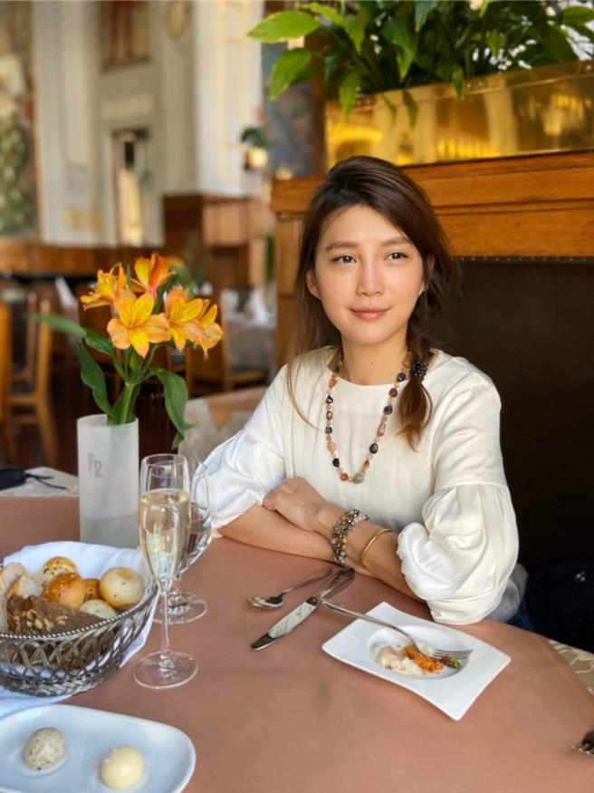 桂冠窩廚房總監Sabrina分享幾款國外常喝的冬季暖身飲品作法，方便民眾在家自己煮來喝，美味又省錢。（桂冠窩廚房提供）★《中時新聞網》關心您：飲酒過量，有礙健康。酒後不開車，安全有保障！