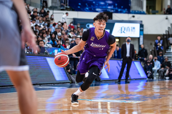 攻城狮萧顺议第4节攻守俱佳。（PLG提供）