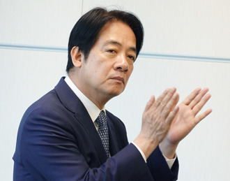 海納百川》現代王莽賴清德（林保淳）