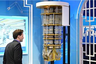 面對美國AI、量子計算禁令 丘成桐喊話：中方須自力更生求突破