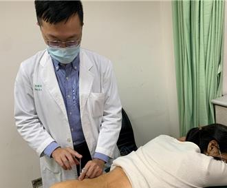 經痛伴隨腰部、尾椎疼痛　中醫師用「這2招」改善病症