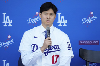 大谷翔平带爱犬享受耶诞气氛  台湾侨民直击！