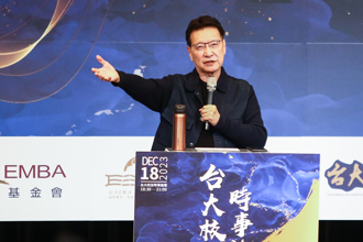 赵少康举孙运璇、钱復 酸爆「蔡政府2官员」：怎么比嘛