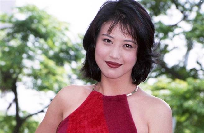 周海媚是90年代香港红星。(本报系资料照)