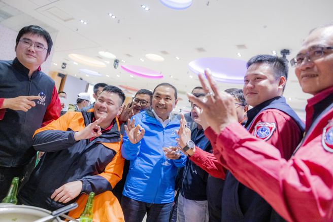 侯友宜近日忙參加各項造勢拚選戰（侯友宜競選辦公室提供）